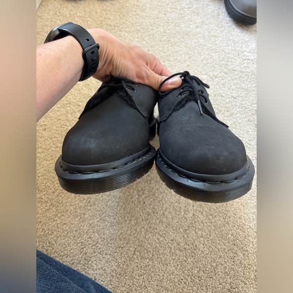 Black Women's Lace-Up Shoes - Picture 9 of 13